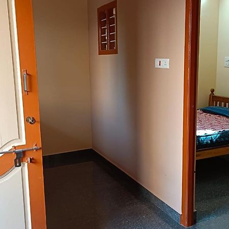 Sathya Guest House Tiruvannāmalai Eksteriør bilde